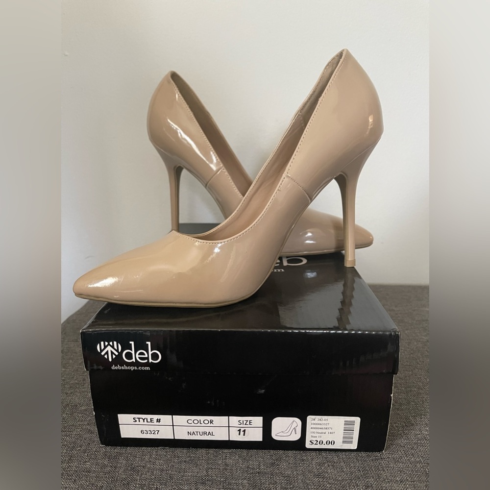 Deb Pumps